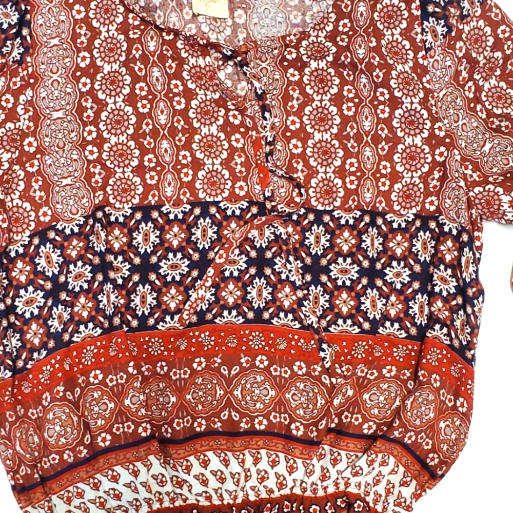 Multi Colored Pattern Blouse - Picture 2 of 3